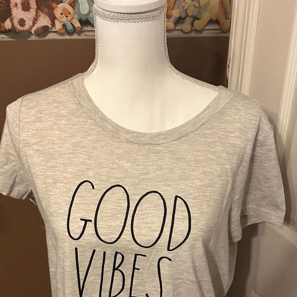 Rae Dunn good vibes Women's Gray Graphic Tee NWOT